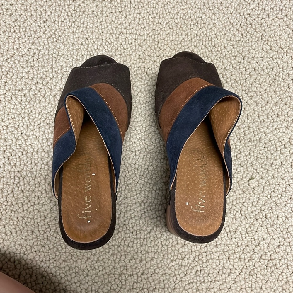 Five worlds wooden platforms, size 36